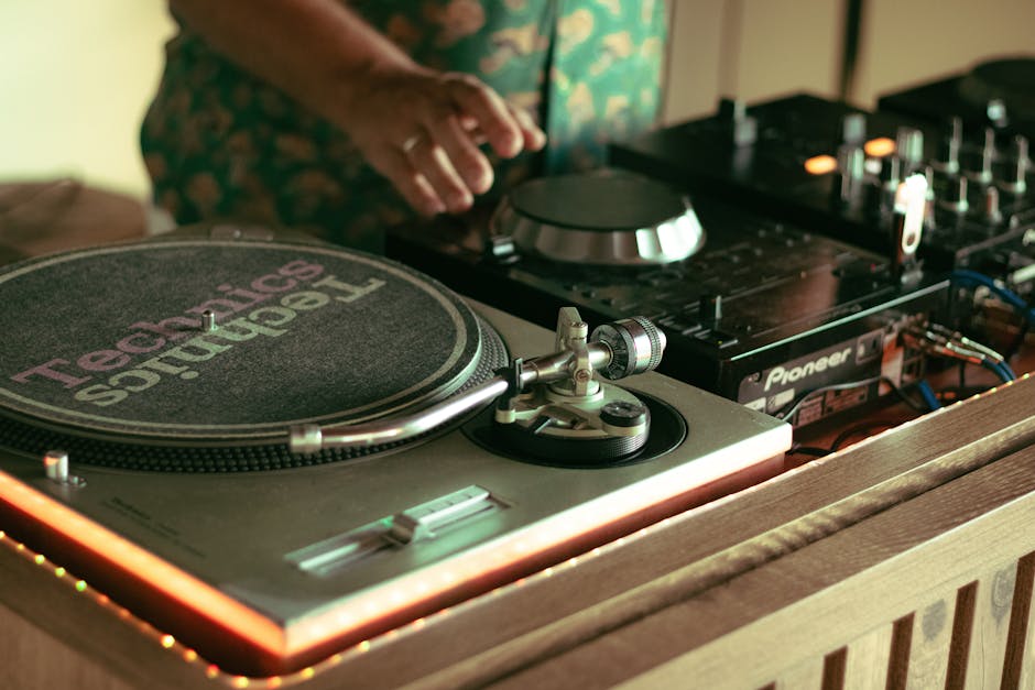 Nightclubs in Madrid: Top 10 Best DJ Clubs 2026 3 nightclubs in Madrid DJ booth