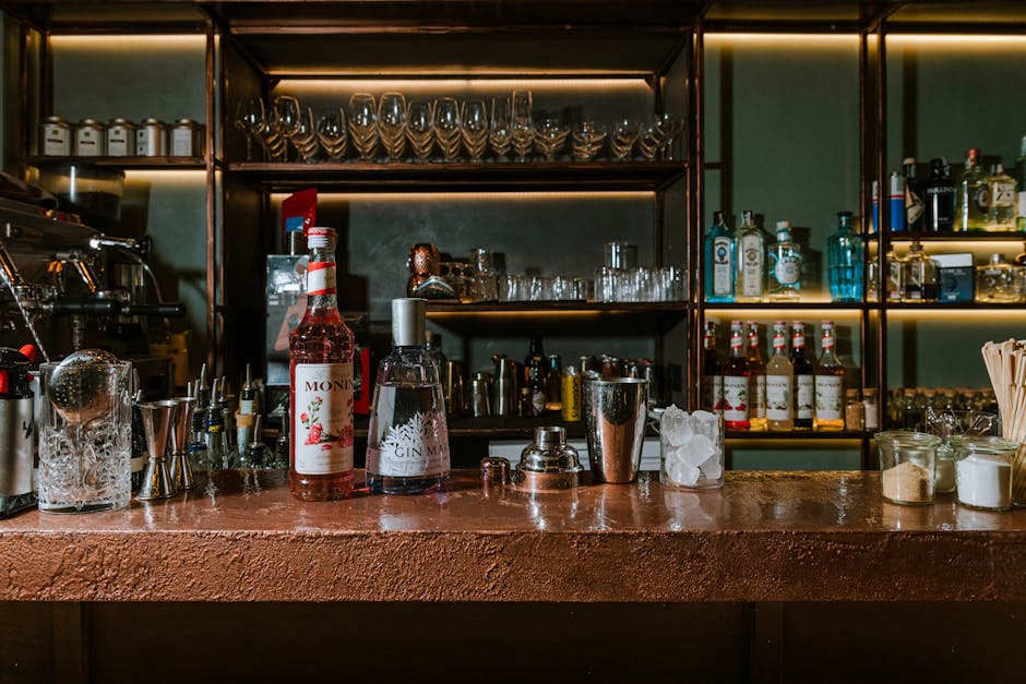 Nightclubs in Madrid: Top 10 Best DJ Clubs 2026 6 nightclubs in Madrid cocktail bar