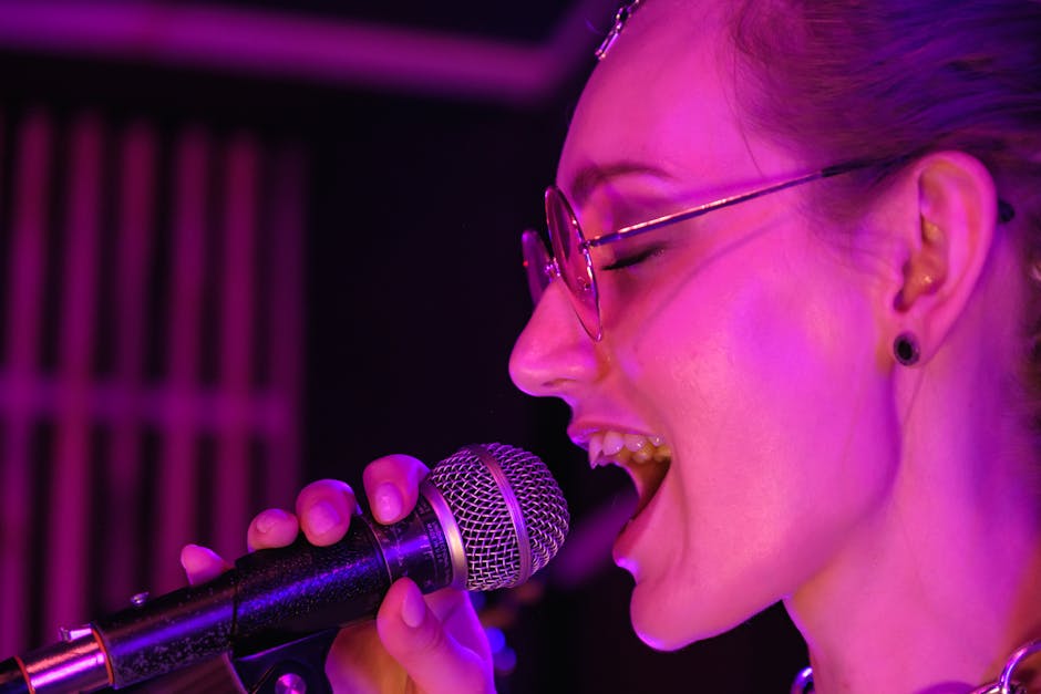 Live Music Venues Madrid: Best Jazz, Rock, Indie 2026 5 live music venues Madrid singer microphone