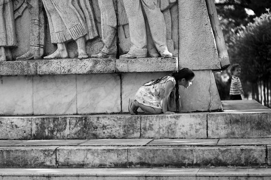 Retiro Park Family Activities: Best 2026 Madrid Kids Guide 4 Retiro Park family activities monument