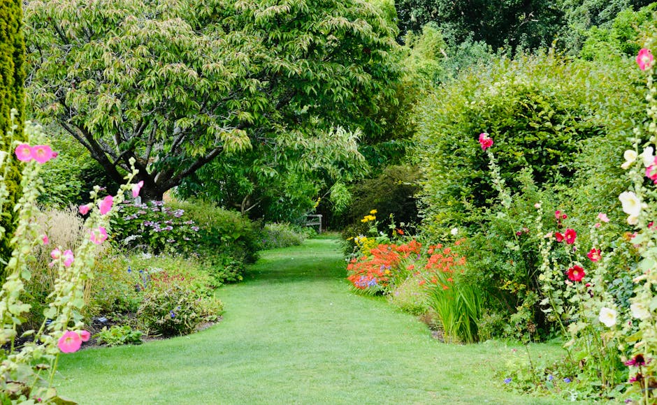 Botanical Garden Madrid: Best Real Jardín 2026 Guide 6 Botanical Garden Madrid walkway flowers