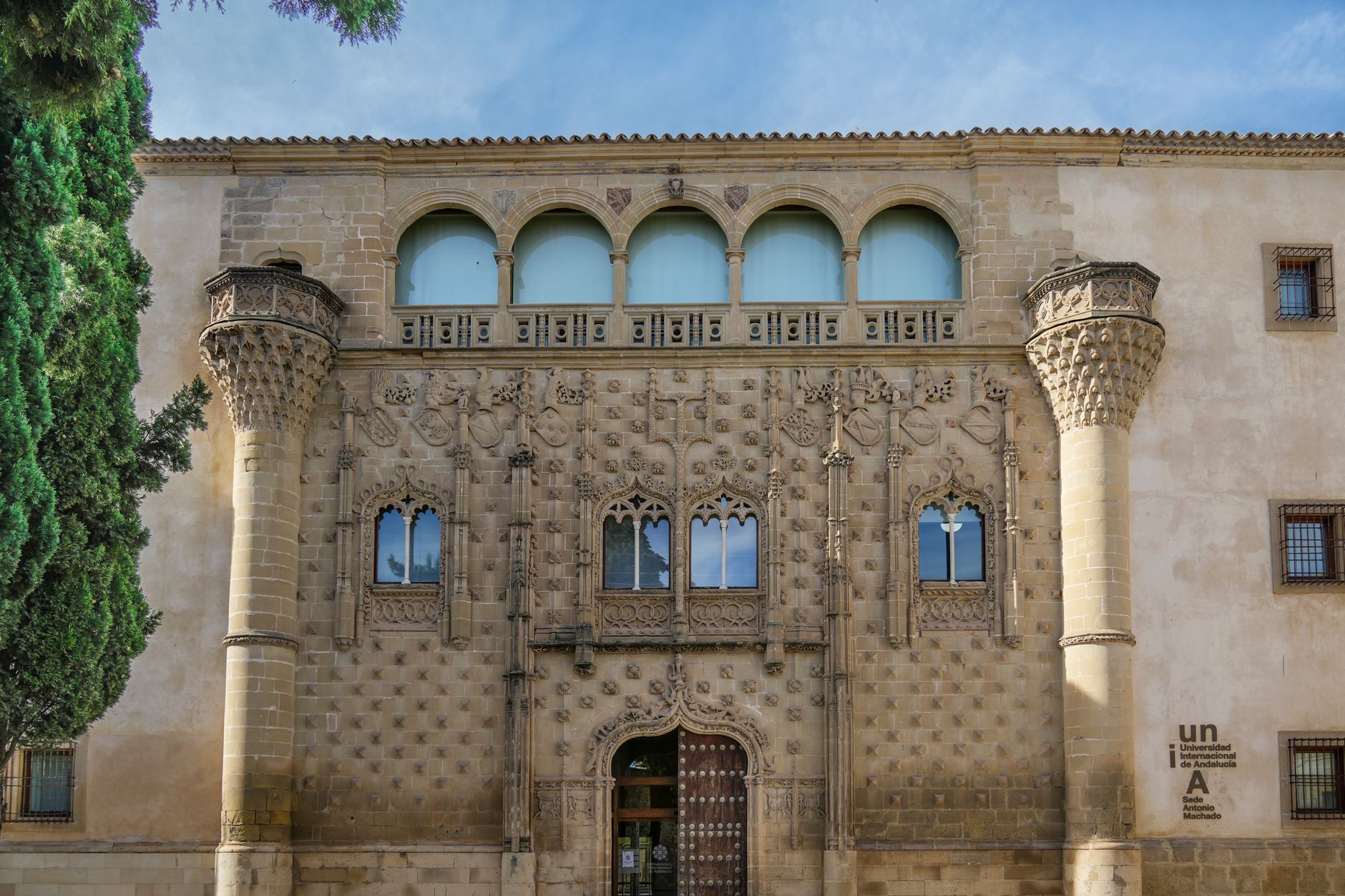 Alcalá de Henares Day Trip from Madrid: Best Guide 2026 3 Alcalá de Henares historic university stone facade