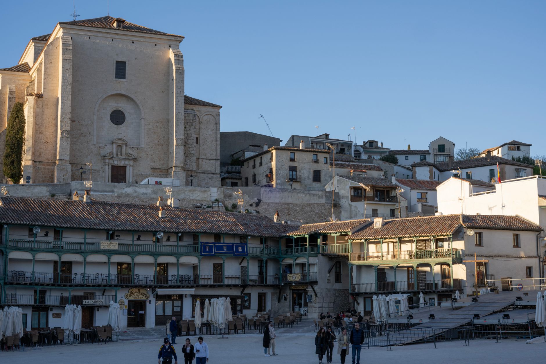 Chinchón Spain Day Trip from Madrid: Best Pueblo Guide 2026 3 Chinchón Spain circular Plaza Mayor with wooden balconies