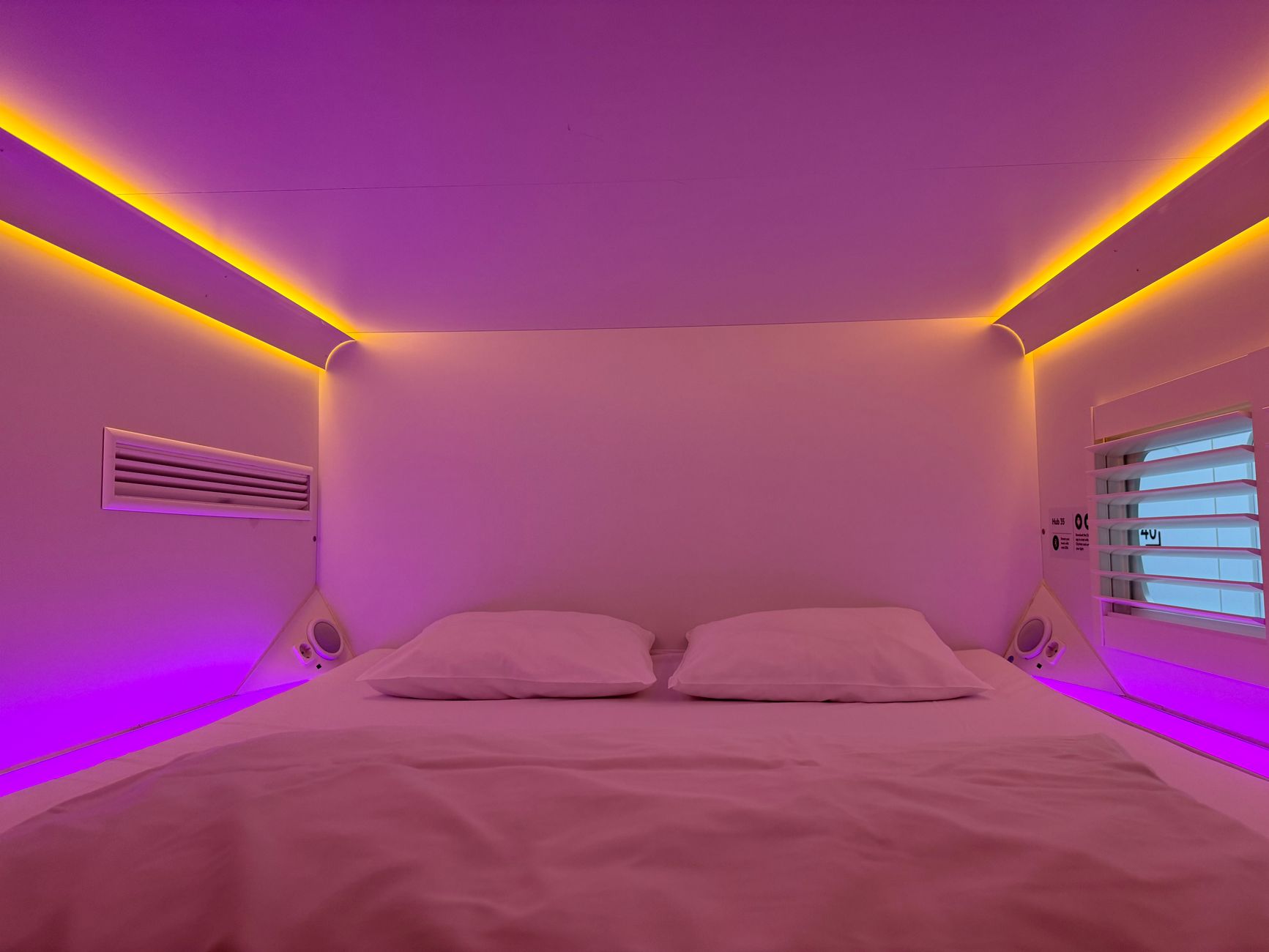 Cheap Hotels in Madrid: Best Value Options Under €100 (2026) 3 Budget hotel room in Madrid with clean white linens and modern furnishings
