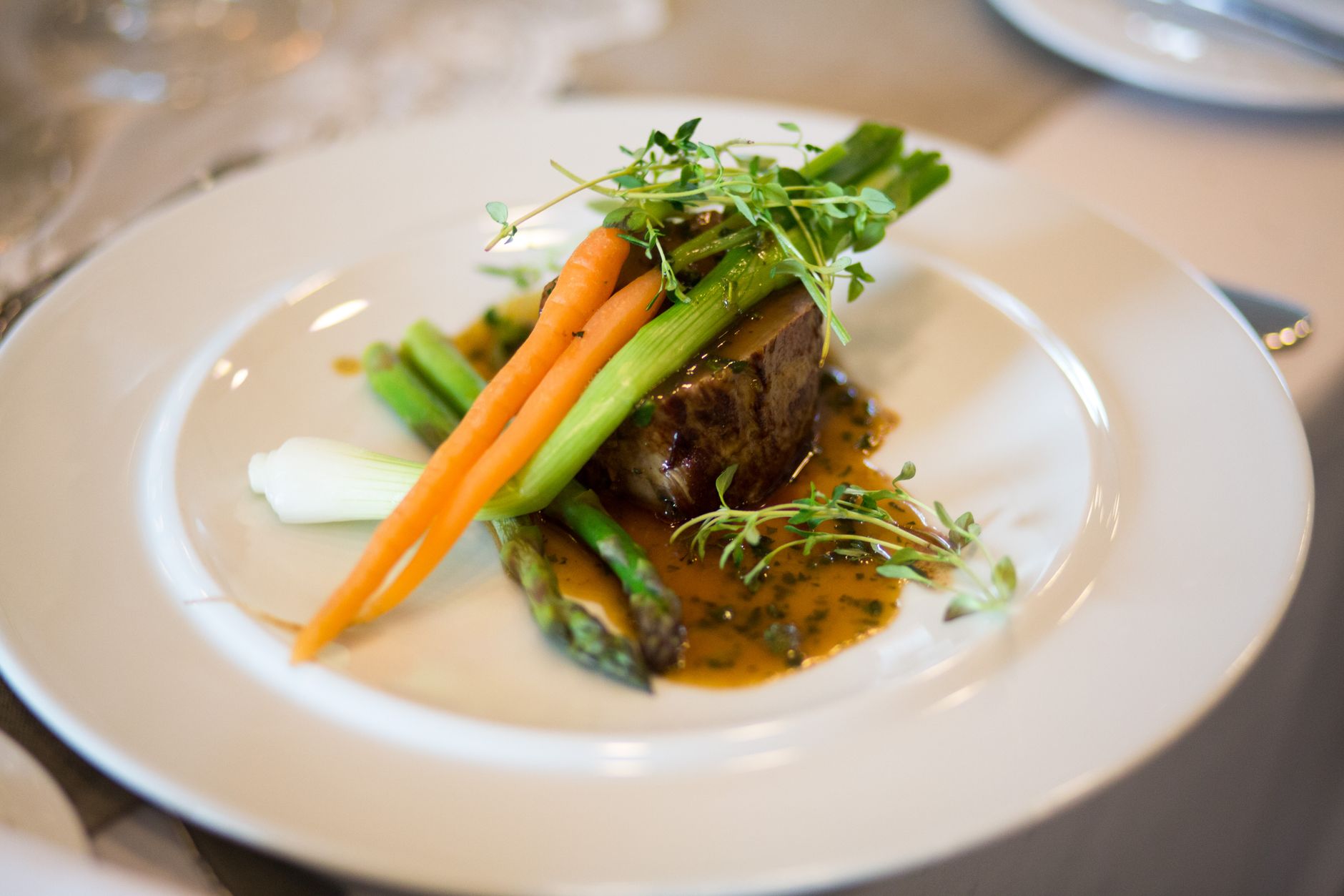 Michelin Star Restaurants Madrid: Best 2026 Picks 4 Elegantly plated fine dining dish at a Madrid Michelin star restaurant